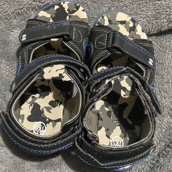 Size 13m Sandles - Picture 7 of 7